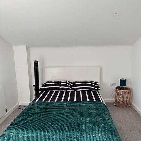 Ferienwohnung Uttsav Green - Affordable London Zone 3 - Accessible Public Transport Exterior foto